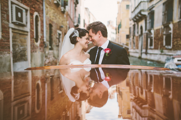 intimate-venice-wedding-photos-by-alessandro-and-veronica-roncaglione-1 (1)