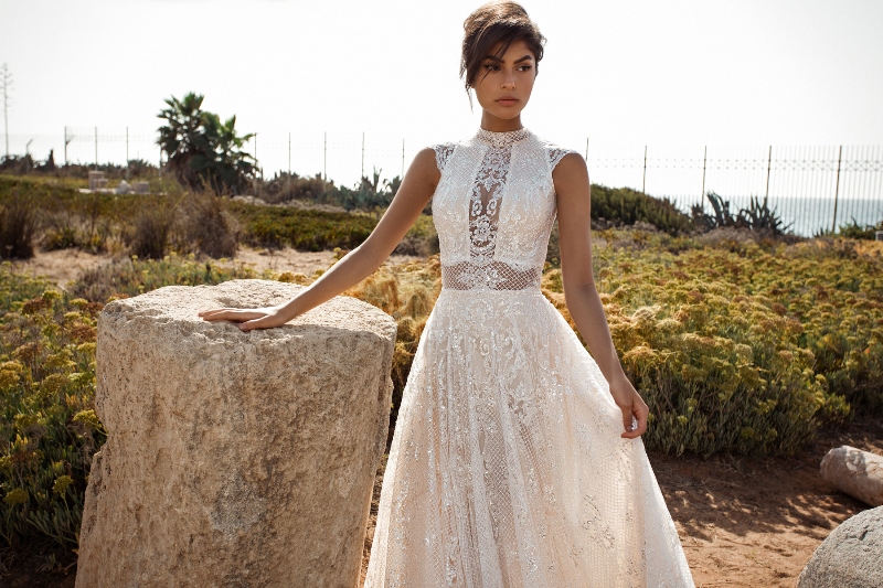 Spitzenbesetztes Brautkleid aus der Kollektion Gala III by Galia Lahav auf dem Hochzeitsblog Brautsalat