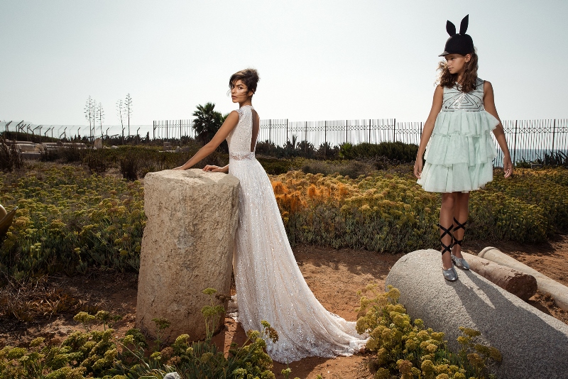 Brautkleid mit langer Schleppe aus der Kollektion Gala III by Galia Lahav auf dem Hochzeitsblog Brautsalat