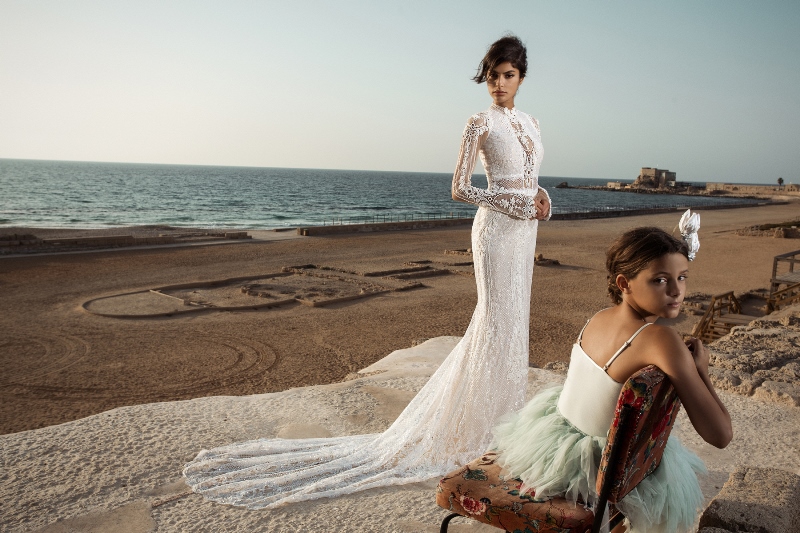 Lange Schleppe am Brautkleid aus der Kollektion Gala III by Galia Lahav auf dem Hochzeitsblog Brautsalat