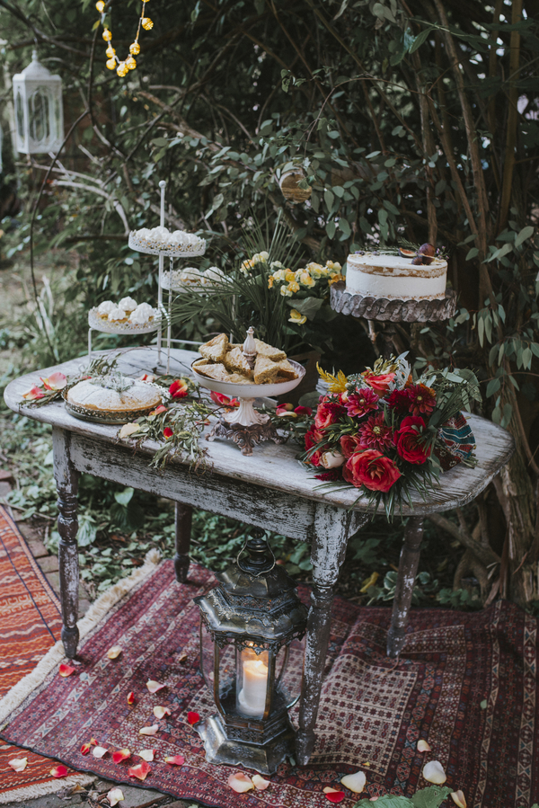 Tischdekoration für die Hochzeit im Orient-Trend auf Brautsalat