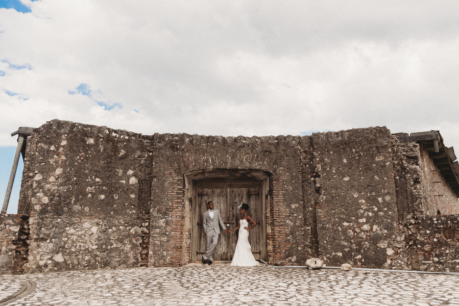 Romantische Hochzeit im tropischen Haiti