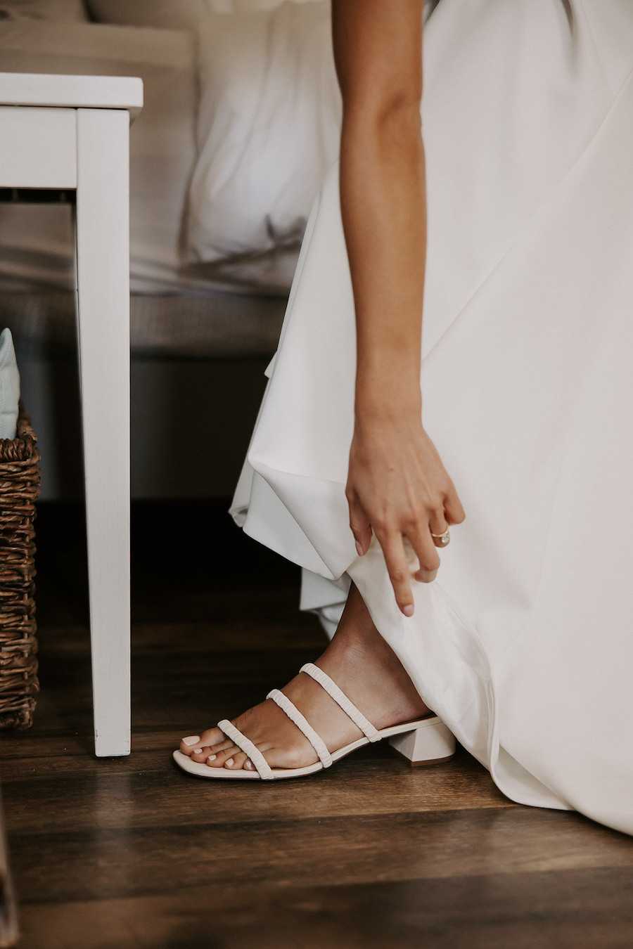 Brautschuhe sind oftmals Sandalen für die Braut