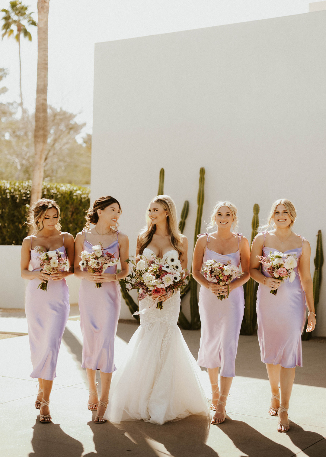 Brautjungfernkleider in Violett liegen voll im Trend