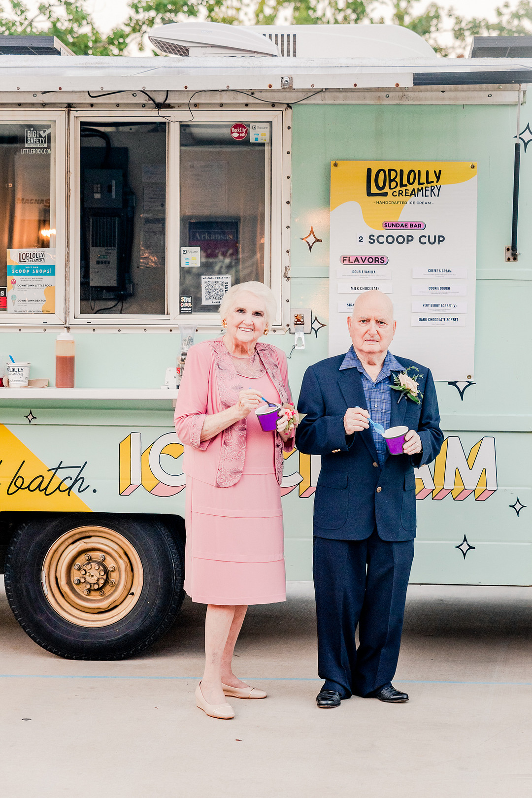 Ein Ice Cream Truck zur Hochzeit ist perfekt für den Sektempfang